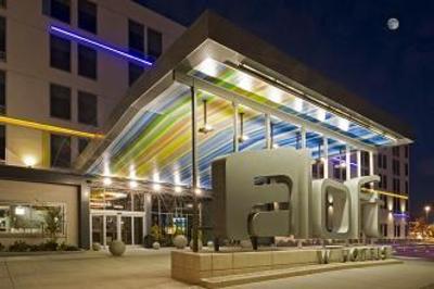 фото отеля aloft Portland Airport at Cascade Station