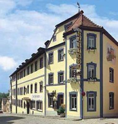 фото отеля Hotel Gasthof Zur Post Velburg