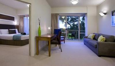 фото отеля Auckland Takapuna Oaks