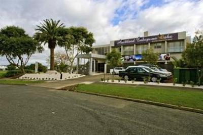 фото отеля Auckland Takapuna Oaks