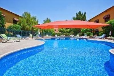 фото отеля Holiday Inn Express Chihuahua