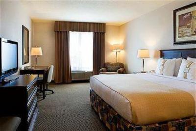 фото отеля Holiday Inn Hotel & Suites West Edmonton