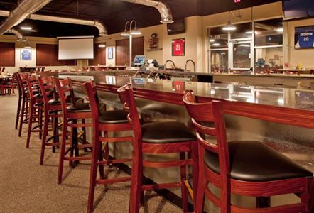 фото отеля Holiday Inn Omaha Downtown Airport