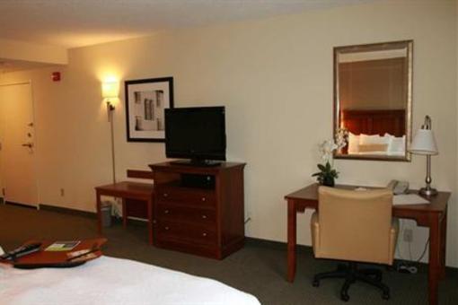 фото отеля Hampton Inn South Kingstown