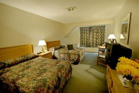 фото отеля Canadas Best Value Inn & Suites Miramichi