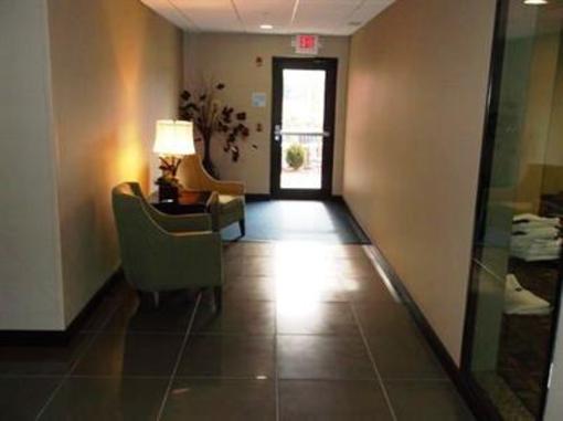 фото отеля Holiday Inn Express & Suites Fairmont