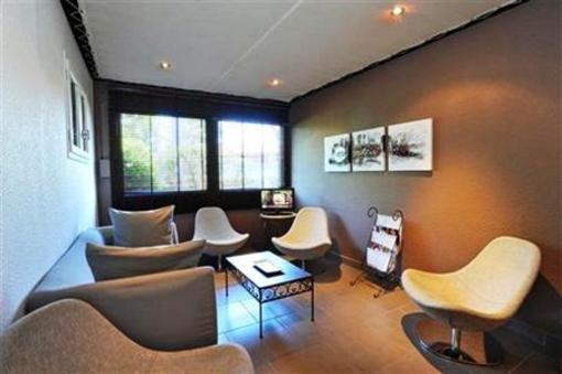 фото отеля Hotel Kyriad Lyon Sud Saint-Genis-Laval