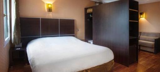 фото отеля Hotel Kyriad Lyon Sud Saint-Genis-Laval