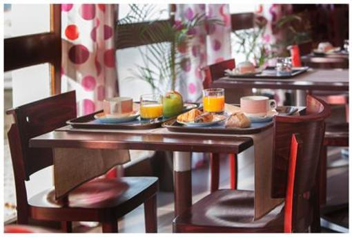 фото отеля Hotel Kyriad Lyon Sud Saint-Genis-Laval