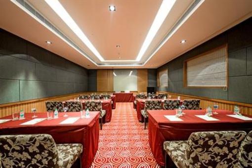 фото отеля Holiday Inn Amritsar Ranjit Avenue