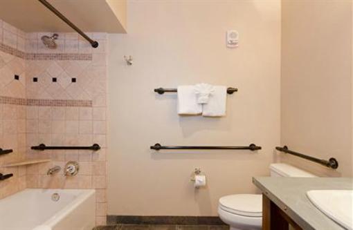 фото отеля Silver Baron Lodge