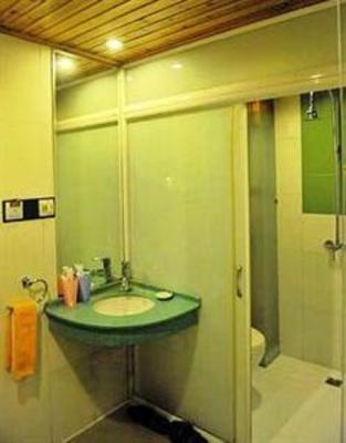 фото отеля Zhongzhou Inn Zhoukou Bayi Road