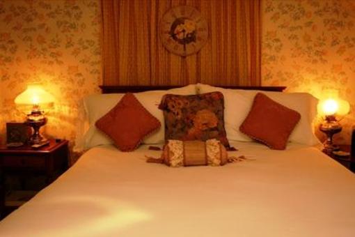 фото отеля Calderwood Inn