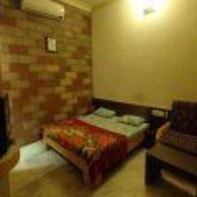 фото отеля Suncity Cottage