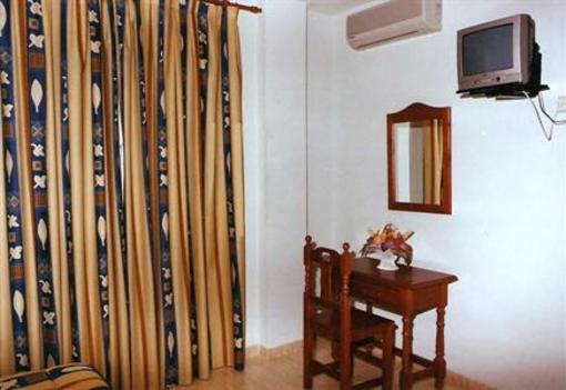 фото отеля Hostal 82