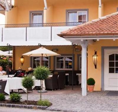 фото отеля Hotel Restaurant Hirsch