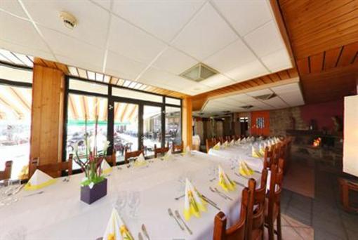 фото отеля La Vue-des-Alpes Hotel