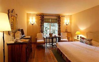 фото отеля Cazaudehore La Forestiere Hotel Saint-Germain-en-Laye