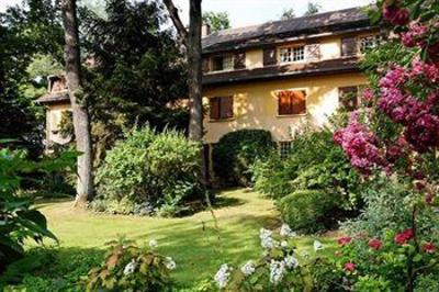 фото отеля Cazaudehore La Forestiere Hotel Saint-Germain-en-Laye
