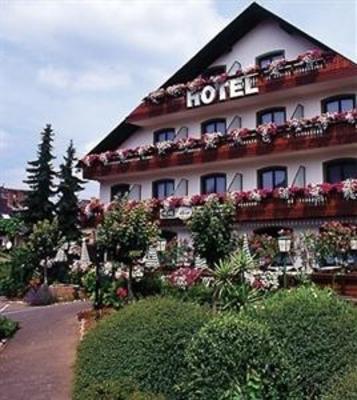 фото отеля Land Gut Hotel Zur Moselbrücke Schweich