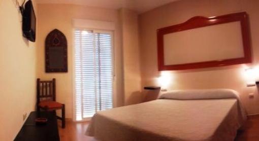 фото отеля Hostal Gadir