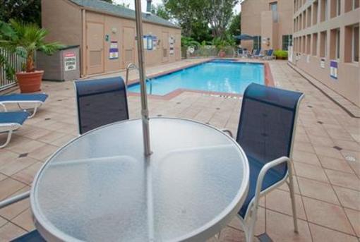 фото отеля Holiday Inn Express & Suites Arlington, TX