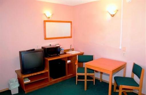 фото отеля Canway Inn & Suites