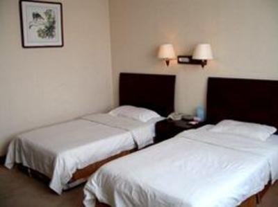фото отеля Donghai Hotel