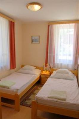 фото отеля Apartmanhaz Cedrus