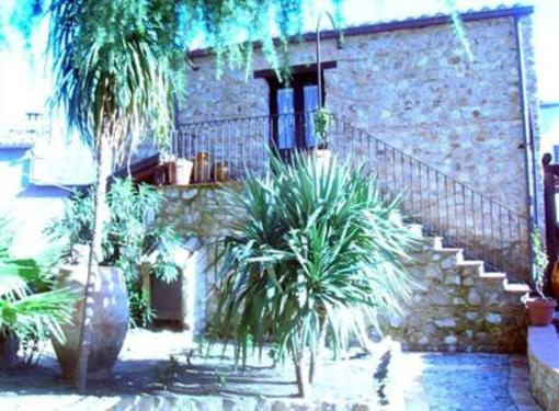 фото отеля Palazzo Verga Bed and Breakfast Cotronei