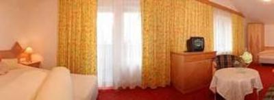 фото отеля Hotel Garni Zur Sonne