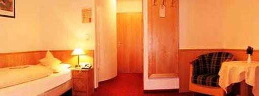 фото отеля Hotel Garni Zur Sonne