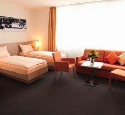 фото отеля Sporthotel Grosswallstadt