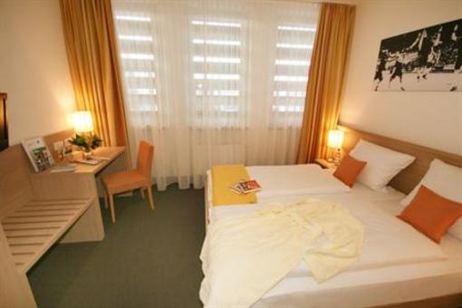 фото отеля Sporthotel Grosswallstadt