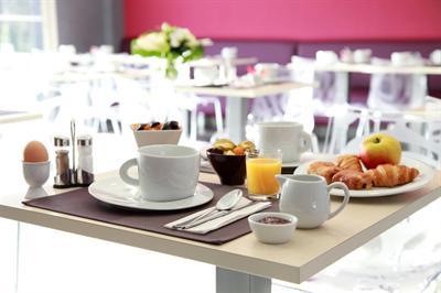 фото отеля Brit Hotel La Fleur de Rhuys