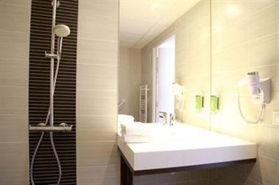 фото отеля Brit Hotel La Fleur de Rhuys