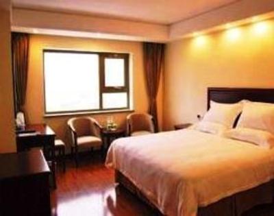 фото отеля GreenTree Inn QingDao Xiangjiang Road Business Hotel