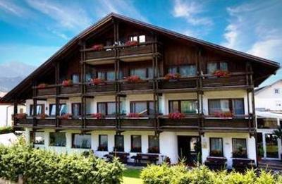 фото отеля Hotel Tirolerhof Brunico
