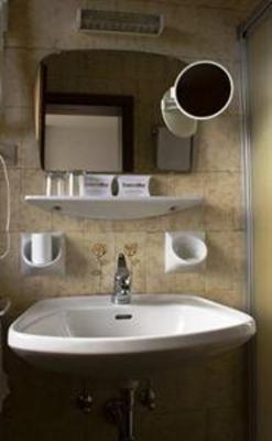 фото отеля Hotel Tirolerhof Brunico
