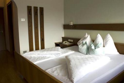фото отеля Hotel Tirolerhof Brunico