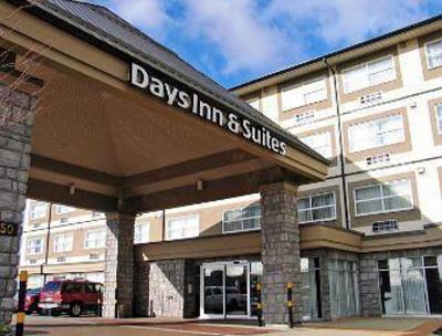 фото отеля Days Inn & Suites- Langley