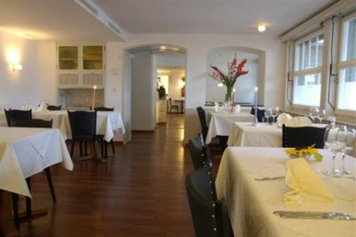 фото отеля Hotel Baeren Lachen