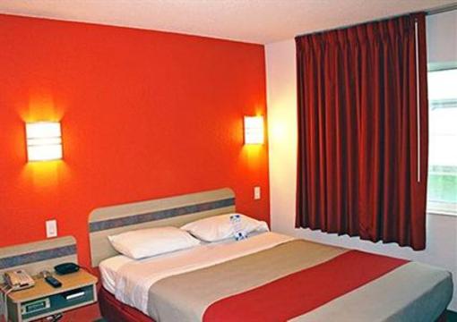 фото отеля Motel 6 Toronto - Mississauga #1910