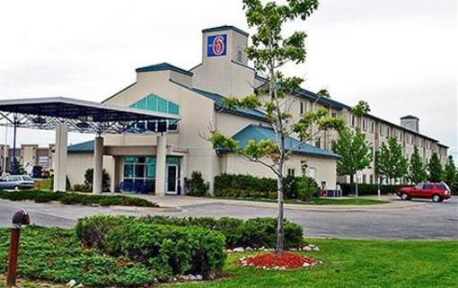 фото отеля Motel 6 Toronto - Mississauga #1910