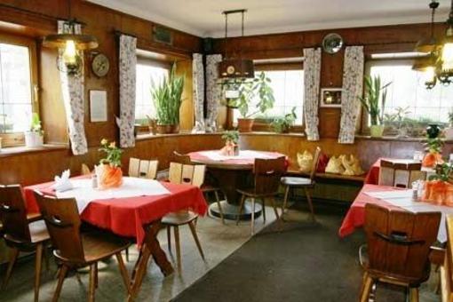 фото отеля Gasthof Adler Ochsenhausen