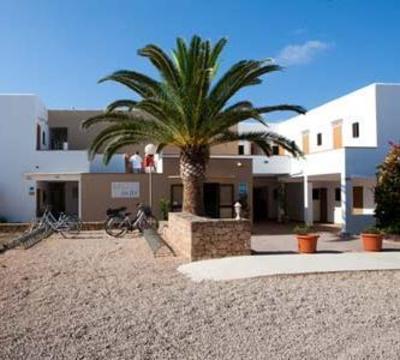 фото отеля Hostal Sol i Mar
