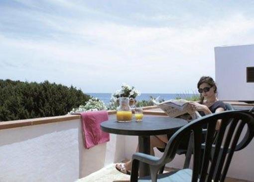 фото отеля Hostal Sol i Mar