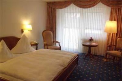 фото отеля Hotel And Restaurant Konig Stuben Bispingen