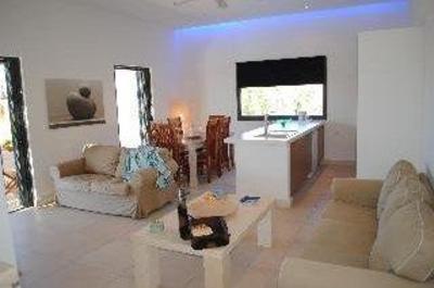 фото отеля Dias Rock Villas Leivathos
