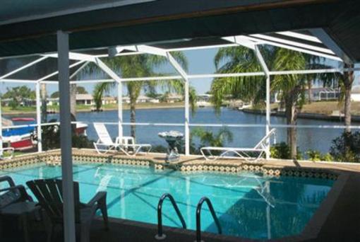 фото отеля Vacation Homes Cape Coral